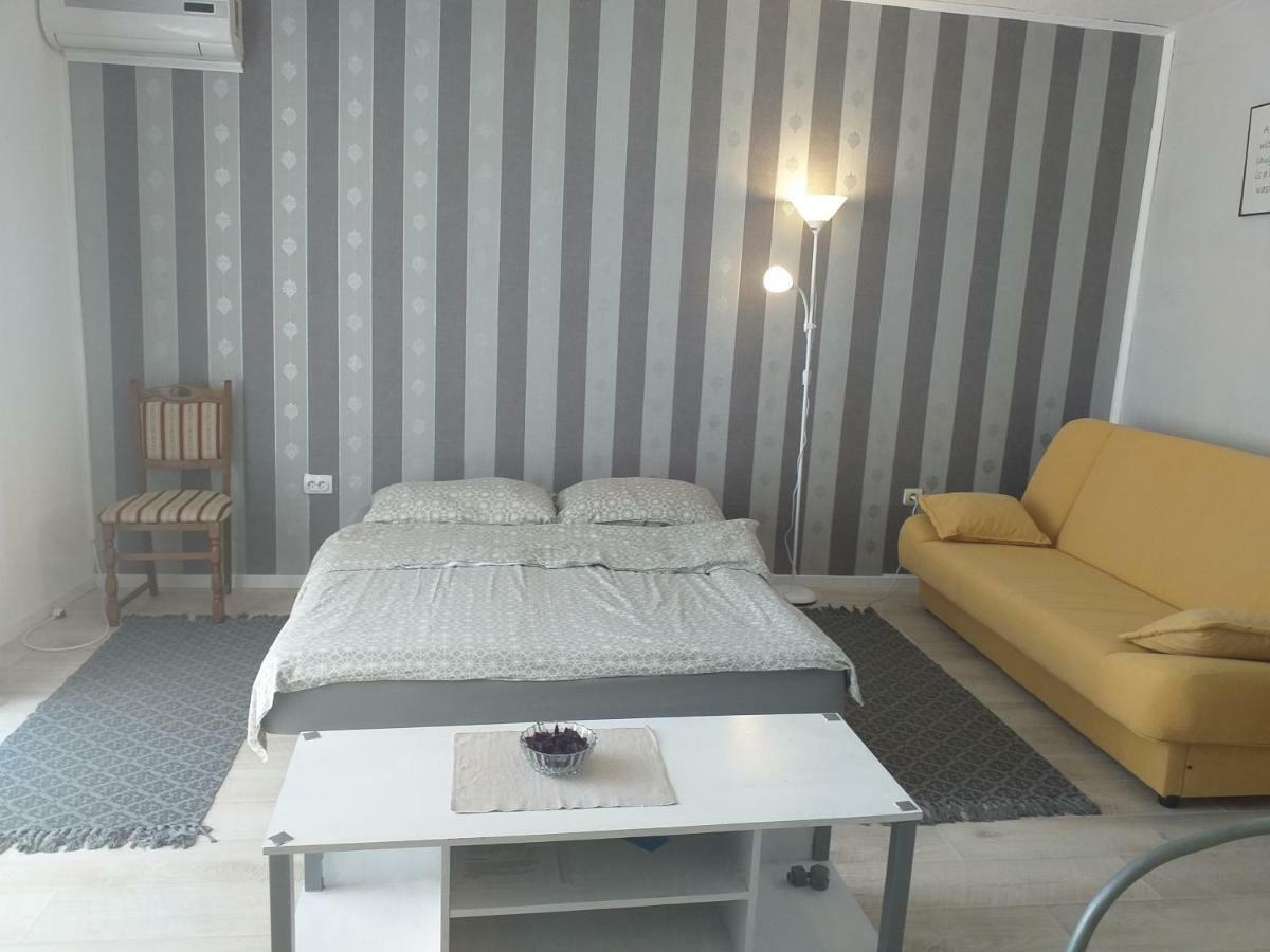 Apartmani Marijanovic Vir Eksteriør billede